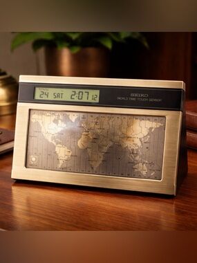 Seiko World Time Touch Sensor Desk Clock QNS901G Vintage LCD Map w Box